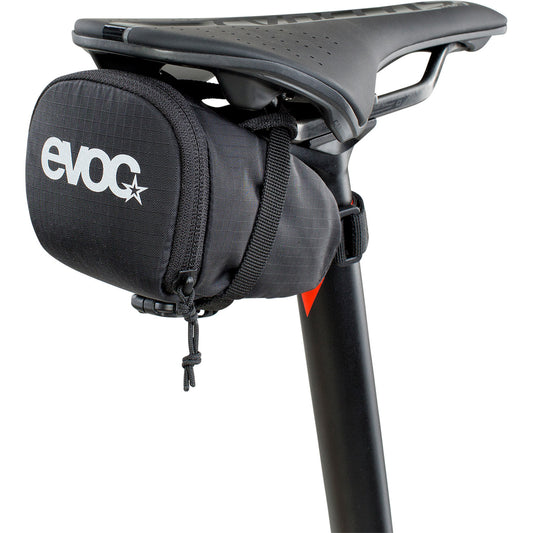 EVOC SEAT BAG BLACK MED 0.7L